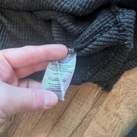 Anthropology T.la dark gray long sleeved flared hem t-shirt - Picture 5 of 6